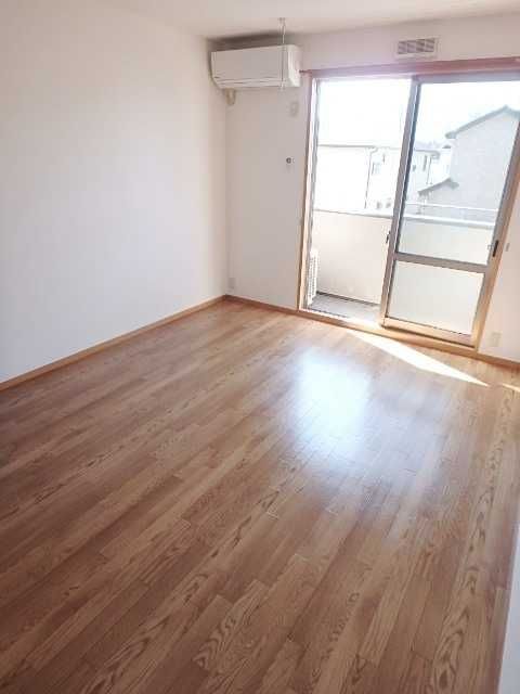 ��ʌ��������܎s��{��x�̓����P���ڂ̃A�p�[�g�̋��ԁE���r���O