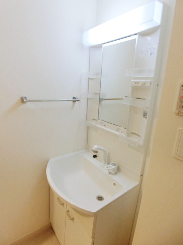 ��ʌ��������܎s�����擌��{�T���ڂ̃}���V�����̐��ʏ�