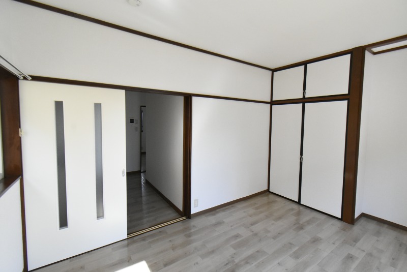 ��ʌ��k�����S�ɓޒ��厚�����̃A�p�[�g�̂��̑�