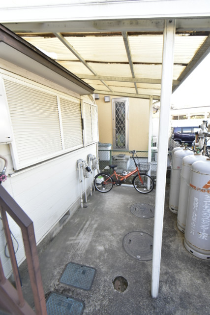 ��ʌ��k�����S�ɓޒ��厚�����̃A�p�[�g�̂��̑�