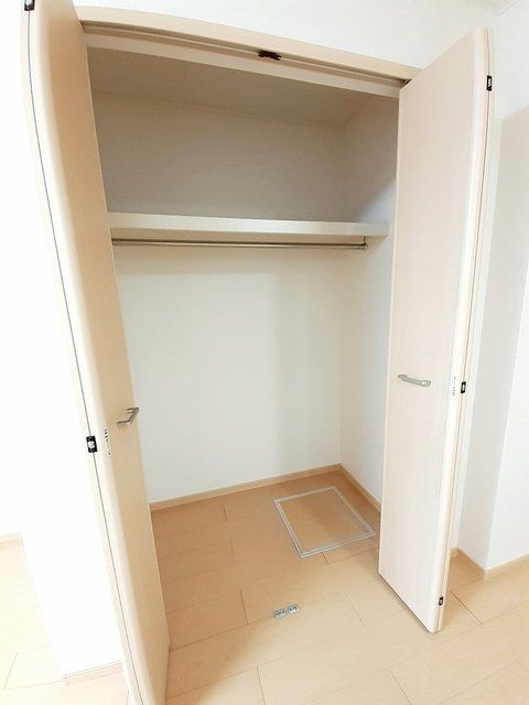 ��ʌ������s�V�����W���ڂ̃A�p�[�g�̎��[