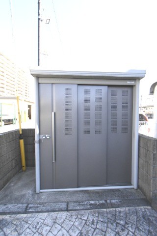 ��ʌ������s�V�����W���ڂ̃A�p�[�g�̂��̑�