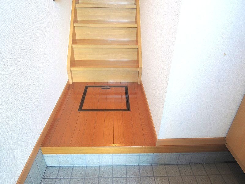 ��ʌ��k�����S�ɓޒ������j�T���ڂ̃A�p�[�g�̌���