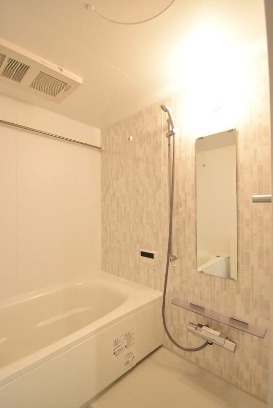 ��ʌ�����s�˒˓��Q���ڂ̃A�p�[�g�̃o�X