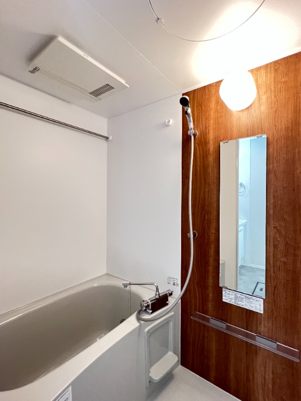 ��ʌ�����s�˒˂P���ڂ̃A�p�[�g�̃o�X