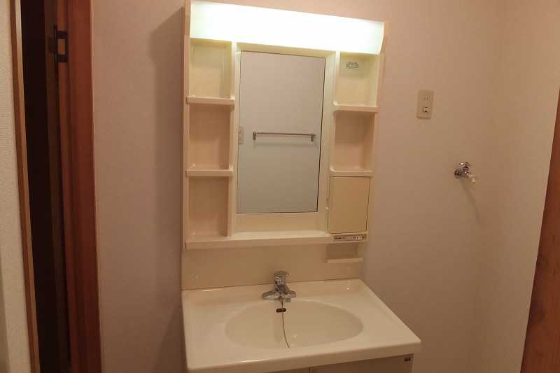 ��ʌ��@�c�s����Q���ڂ̃A�p�[�g�̐��ʏ�