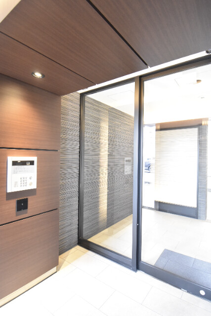 ��ʌ��������܎s�Y�a���ՂV���ڂ̃}���V�����̃G���g�����X