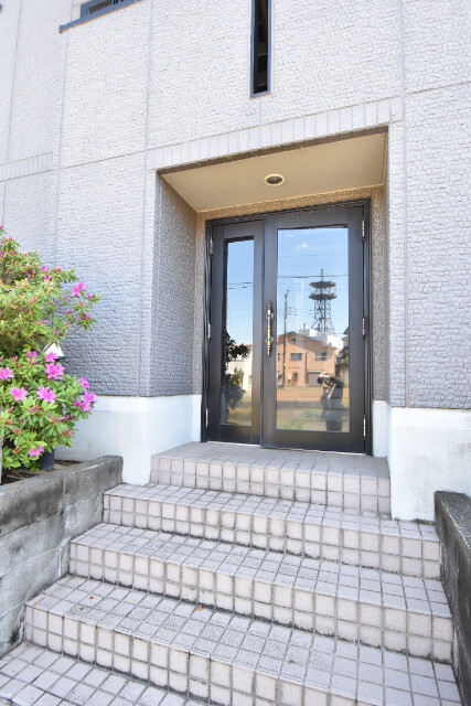 ��ʌ��������܎s�΋�厚�����̃A�p�[�g�̃G���g�����X