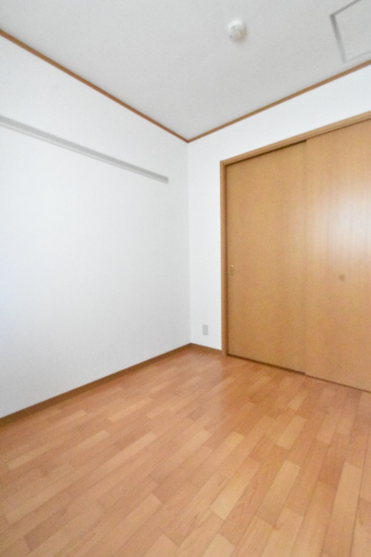 ��ʌ��������܎s�k��������Q���ڂ̃A�p�[�g�̂��̑������E�X�y�[�X