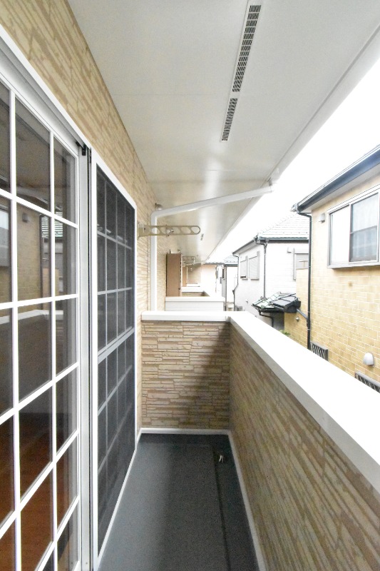 ��ʌ��������܎s�k��������Q���ڂ̃A�p�[�g�̃o���R�j�[