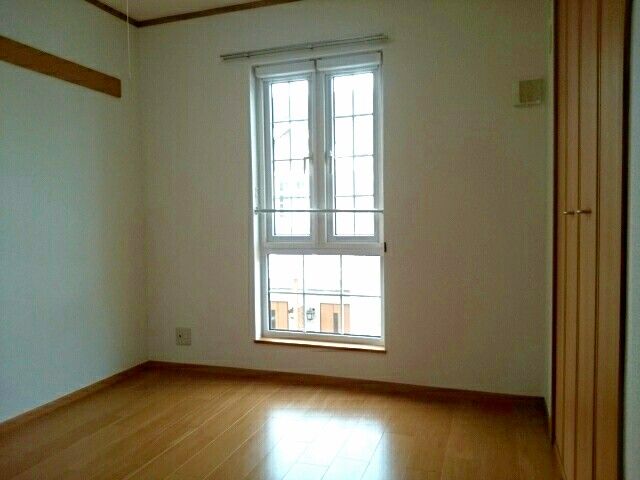 ��ʌ������s�����̃A�p�[�g�̂��̑������E�X�y�[�X