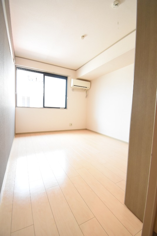 ��ʌ��������܎s��{��k�ܒ��Q���ڂ̃A�p�[�g�̂��̑������E�X�y�[�X