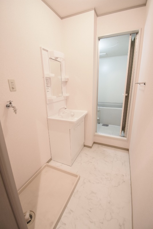 ��ʌ��������܎s��{��k�ܒ��Q���ڂ̃A�p�[�g�̂��̑�