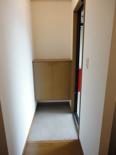 ��ʌ��������܎s�k����i���Q���ڂ̃A�p�[�g�̌���