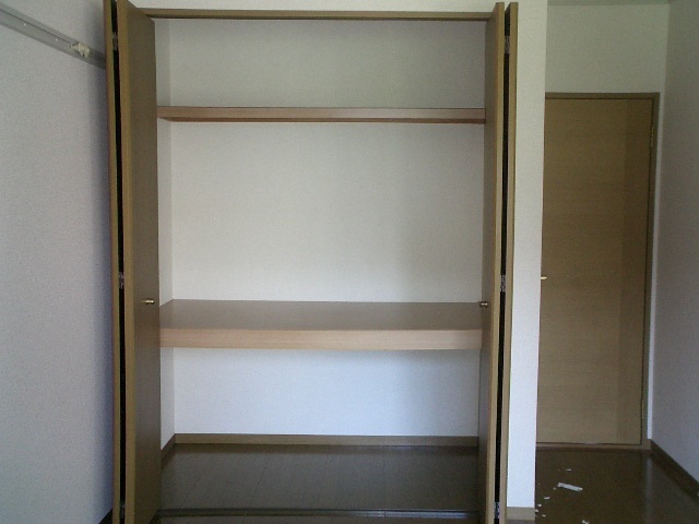 ��ʌ��������܎s�k����i���Q���ڂ̃A�p�[�g�̎��[