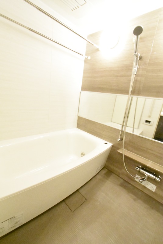 ��ʌ��������܎s��{�撇���R���ڂ̃}���V�����̃o�X