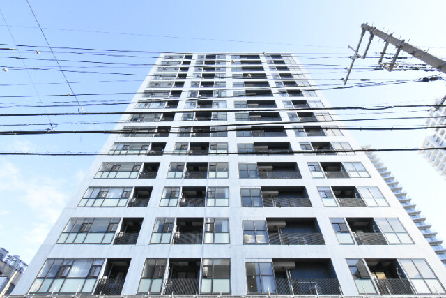 ��ʌ��������܎s��{�撇���R����36-1�̃}���V�����̌����O��