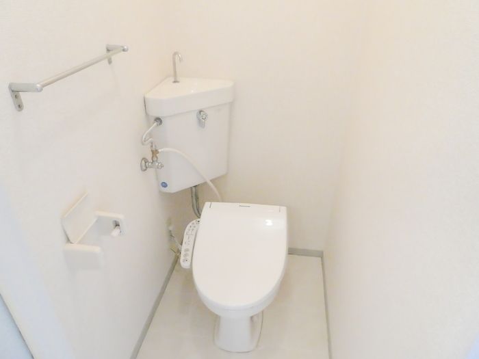 ��ʌ�����s�˒˂S���ڂ̃A�p�[�g�̃g�C��