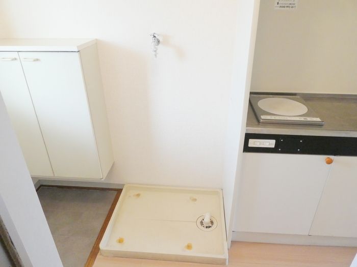 ��ʌ�����s�˒˂S���ڂ̃A�p�[�g�̂��̑�