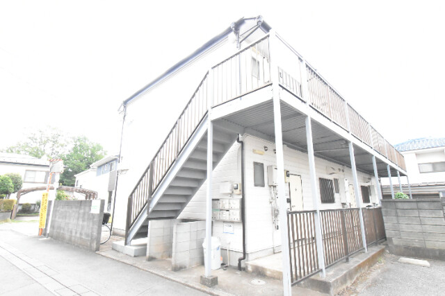 ��ʌ��������܎s�΋�厚���̃A�p�[�g�̌����O��