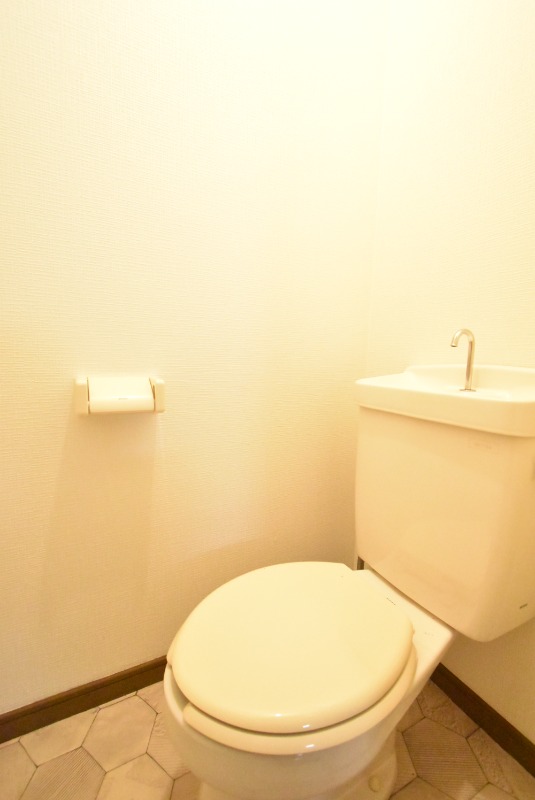 ��ʌ��������܎s�΋�厚���̃A�p�[�g�̃g�C��