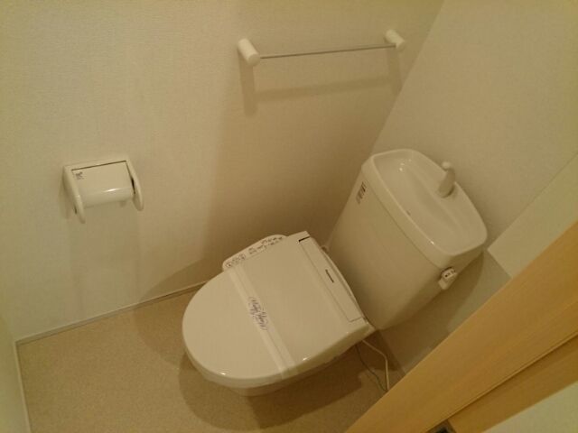 ��ʌ�����s���L�R���ڂ̃A�p�[�g�̃g�C��