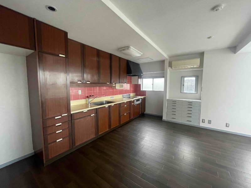 ��ʌ��������܎s��敶���Q���ڂ̃}���V�����̃L�b�`��