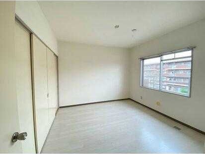 ��ʌ�����s�ђ��̃}���V�����̂��̑������E�X�y�[�X