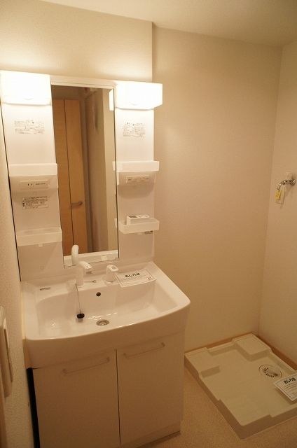 ��ʌ��������܎s����厚�_�c�̃A�p�[�g�̐��ʏ�