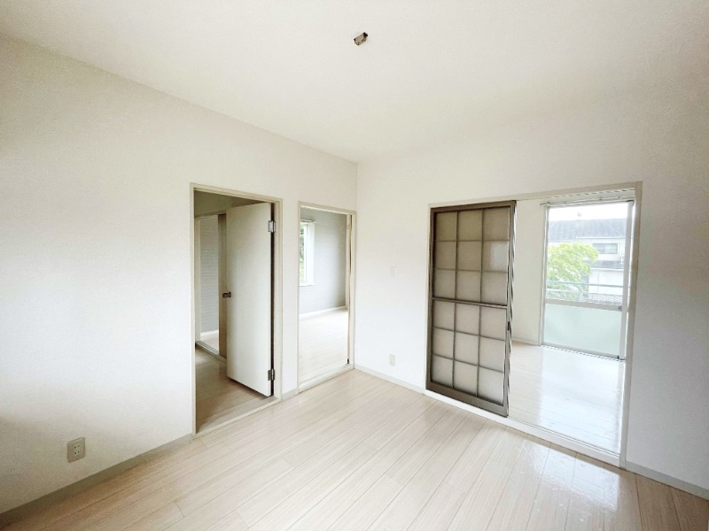 ��ʌ���z�s�厚�I��̃A�p�[�g�̂��̑������E�X�y�[�X