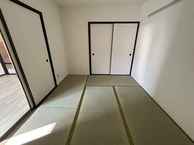 ��ʌ��������܎s����厚�w��̃A�p�[�g�̂��̑������E�X�y�[�X