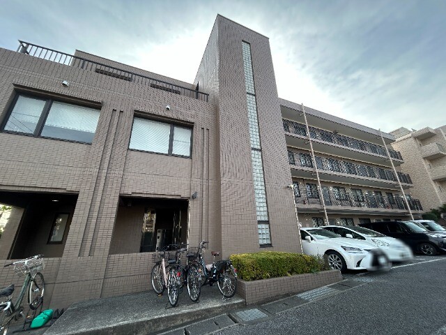 ��ʌ��������܎s�k��A�|���P����541�̃}���V�����̌����O��