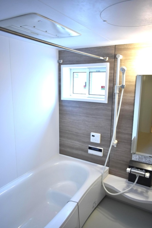 ��ʌ��������܎s��{��O���Q���ڂ̃A�p�[�g�̃o�X