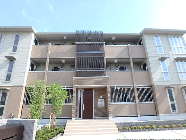 ��ʌ��������܎s��{��O���Q���ڂ̃A�p�[�g�̃G���g�����X