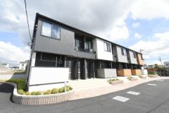 ��ʌ������s����842-4�̃A�p�[�g�̌����O��