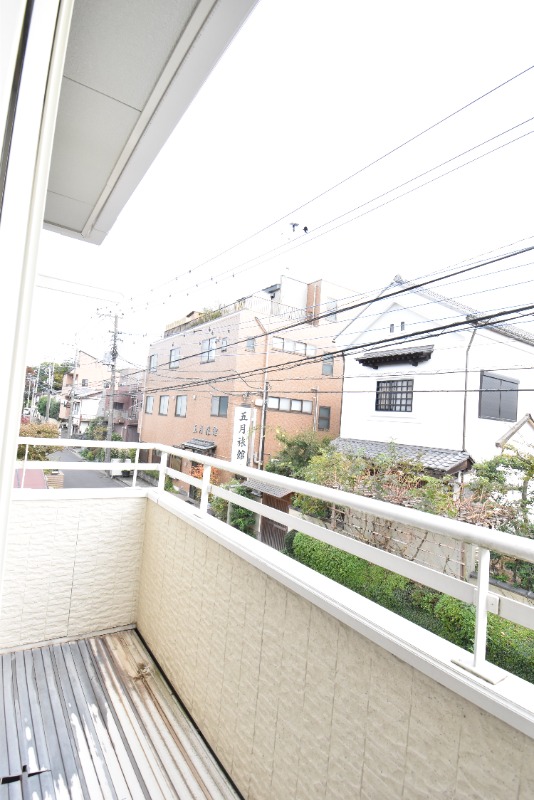 ��ʌ��������܎s��{�捂�@���P���ڂ̃A�p�[�g�̃o���R�j�[