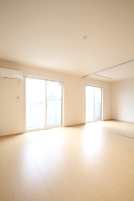 ��ʌ��������܎s�����擇���P���ڂ̃A�p�[�g�̋��ԁE���r���O