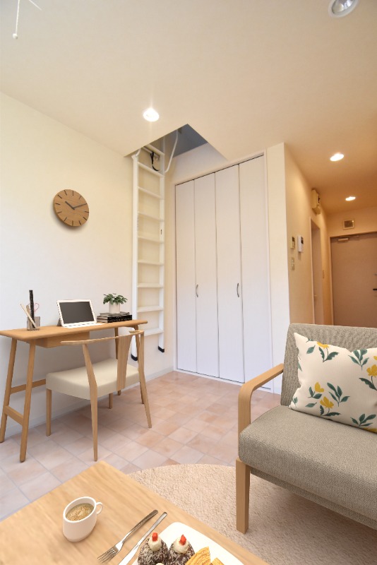 ��ʌ��ӂ��ݖ�s�㕟���U���ڂ̃A�p�[�g�̋��ԁE���r���O