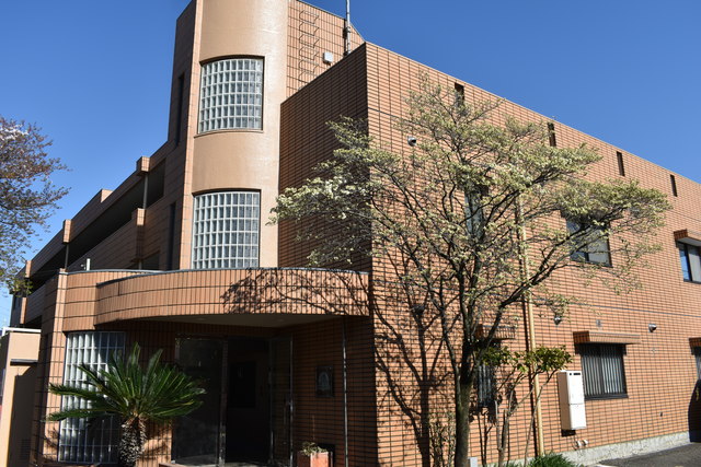 ��ʌ��������܎s����厚�w��396�̃}���V�����̌����O��