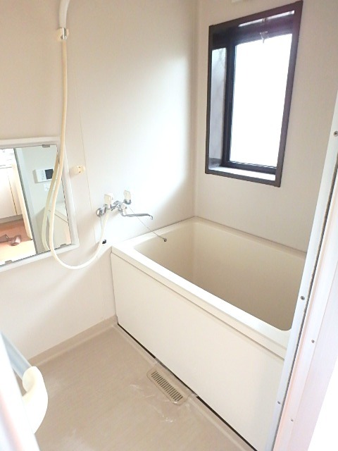 ��ʌ��������܎s��΋�{���T���ڂ̃A�p�[�g�̃o�X