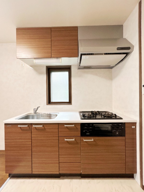 ��ʌ��������܎s��{��x�̓����P���ڂ̃}���V�����̃L�b�`��