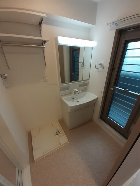 ��ʌ��������܎s����{�O���̃A�p�[�g�̐��ʏ�