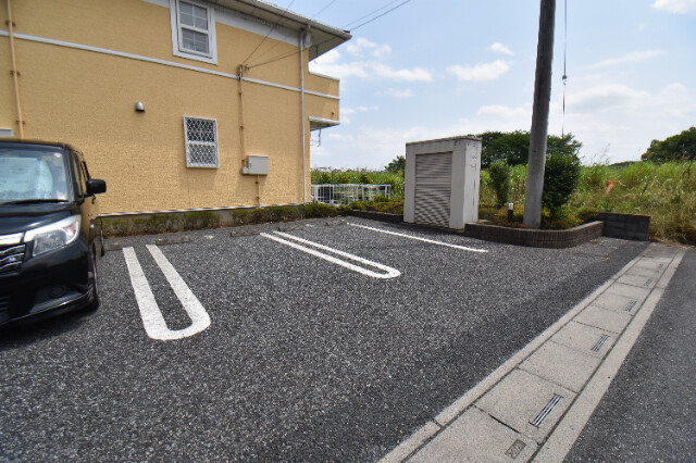 ��ʌ��������܎s��΋�㗢�P���ڂ̃A�p�[�g�̒��ԏ�