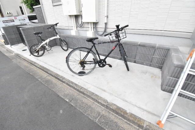 ��ʌ��������܎s�Y�a��̉ƂS���ڂ̃A�p�[�g�̂��̑�