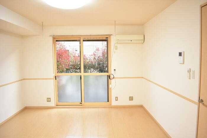 ��ʌ��������܎s�����擌��{�P���ڂ̃A�p�[�g�̋��ԁE���r���O