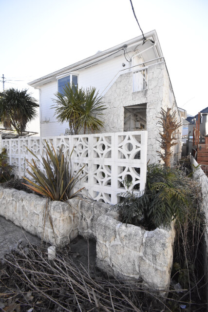 ��ʌ��������܎s������厚�쒆��1374-1�̃A�p�[�g�̌����O��