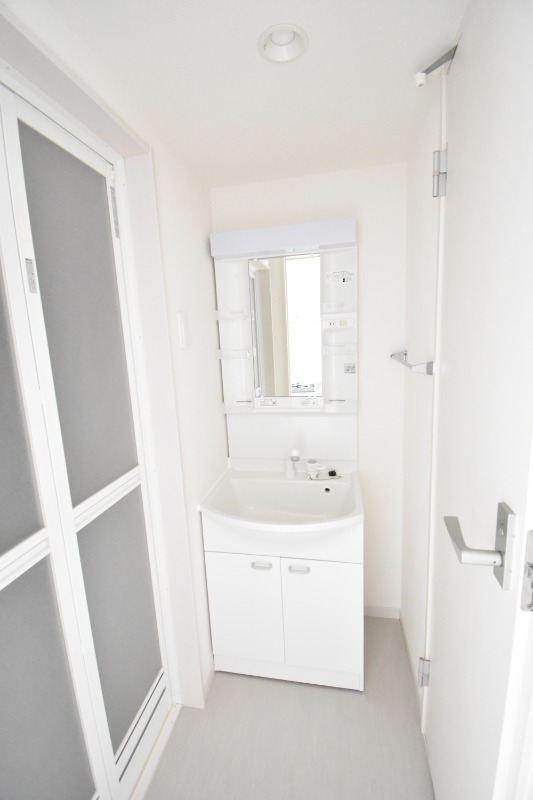 ��ʌ��������܎s�������J�R���ڂ̃}���V�����̐��ʏ�