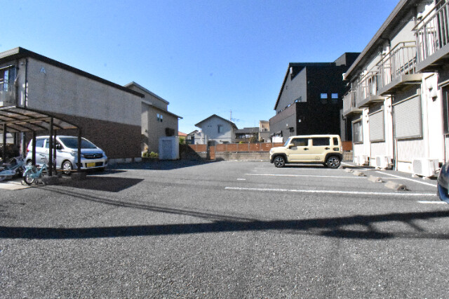 ��ʌ��k�����S�ɓޒ����h��T���ڂ̃e���X�n�E�X�̒��ԏ�