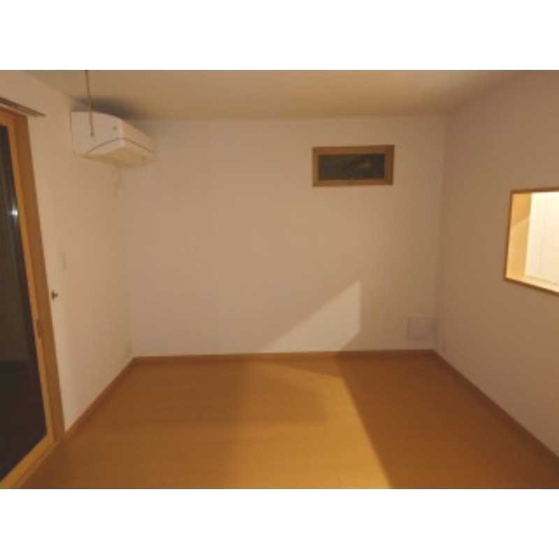 ��ʌ��������܎s���搼��{�P���ڂ̃A�p�[�g�̋��ԁE���r���O