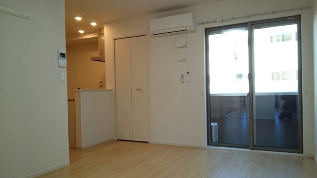 ��ʌ�����s�厚���V��̃A�p�[�g�̋��ԁE���r���O